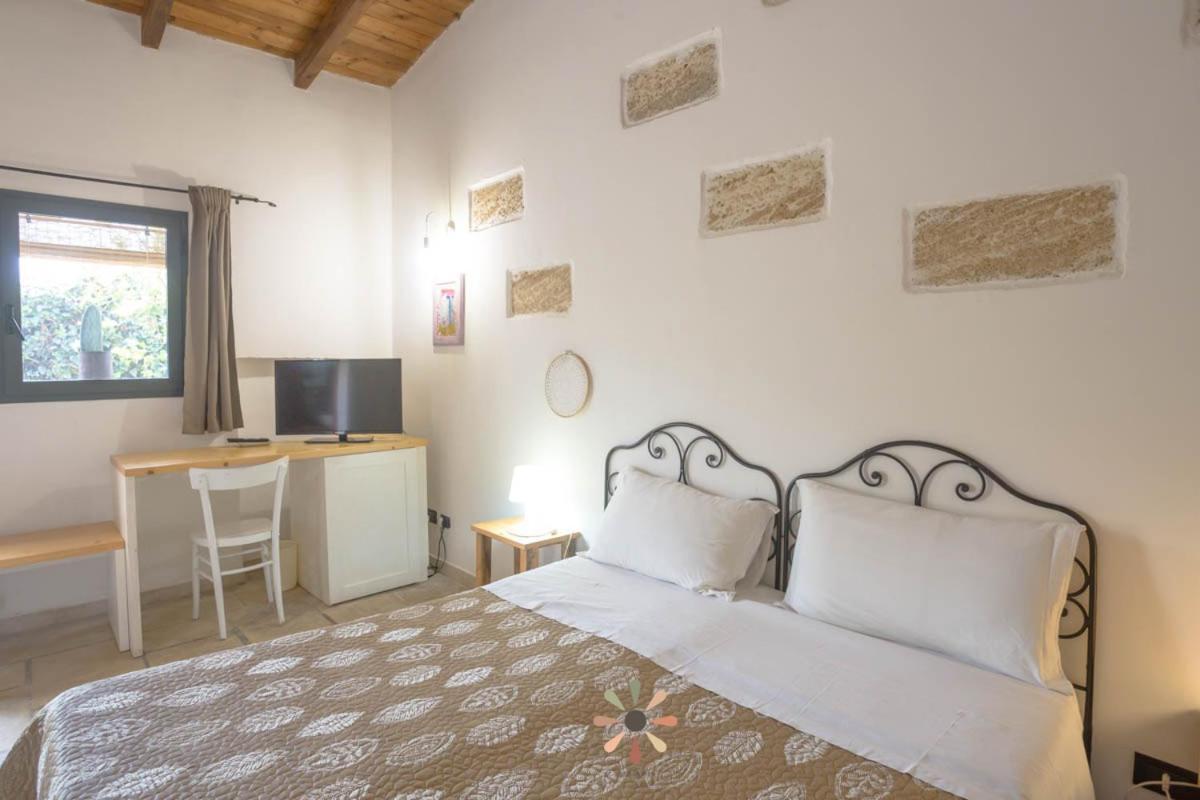 Agriturismo Tenuta Margherita トッレ・ラピッロ エクステリア 写真