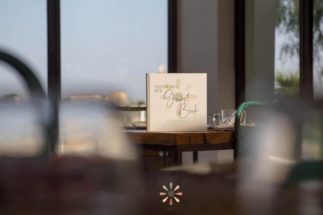 Agriturismo Tenuta Margherita トッレ・ラピッロ エクステリア 写真