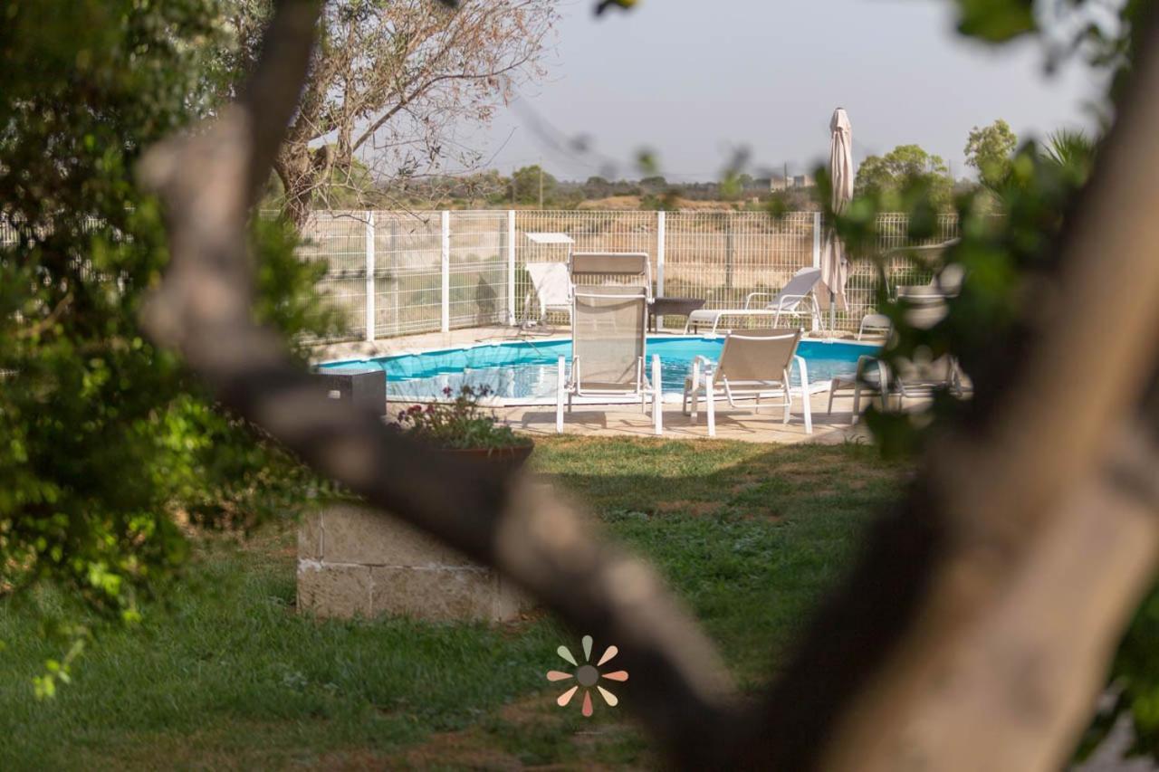 Agriturismo Tenuta Margherita トッレ・ラピッロ エクステリア 写真