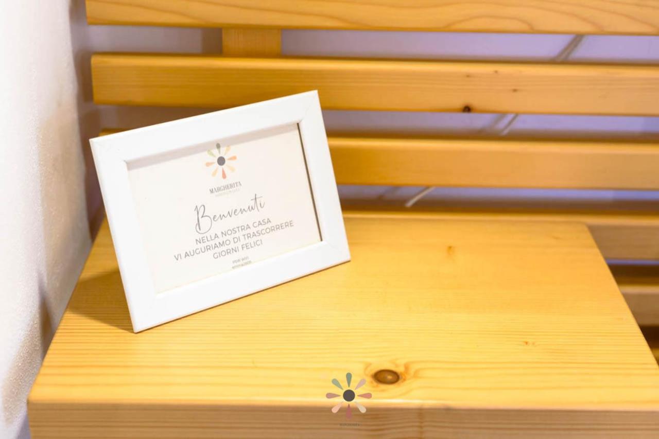 Agriturismo Tenuta Margherita トッレ・ラピッロ エクステリア 写真