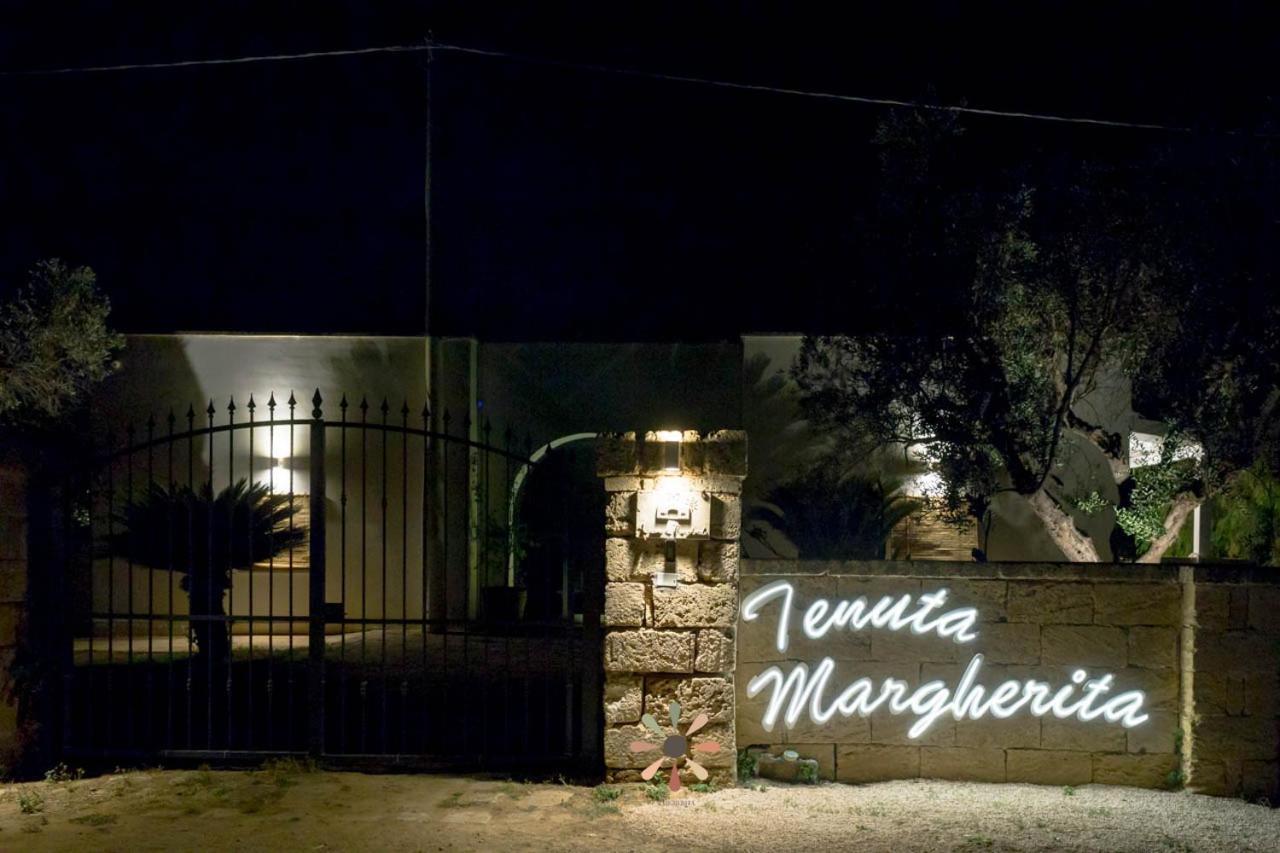 Agriturismo Tenuta Margherita トッレ・ラピッロ エクステリア 写真